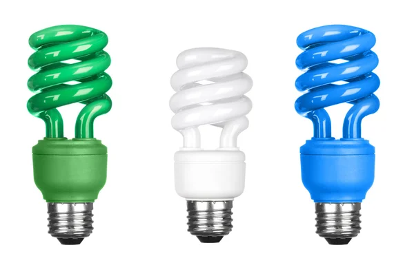 Энергосберегающие лампочки на белом — стоковое фото