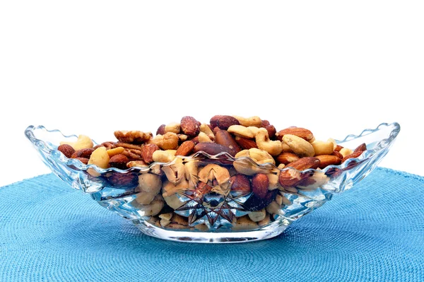 Fat med blandade nötter — Stockfoto