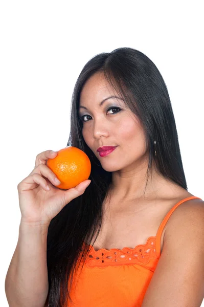 Ασιατική γυναίκα και πορτοκάλι — Φωτογραφία Αρχείου