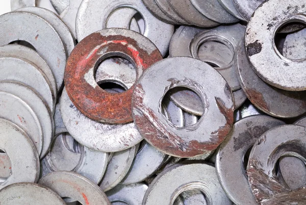 Stapel van metalen ringen — Stockfoto