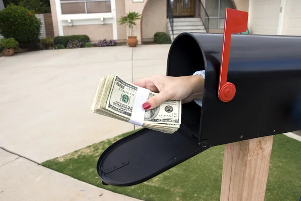Mailbox and buncle of cash — Stock Photo, Image