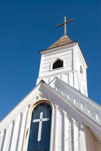 Stary wiejski wieża kościoła — Zdjęcie stockowe