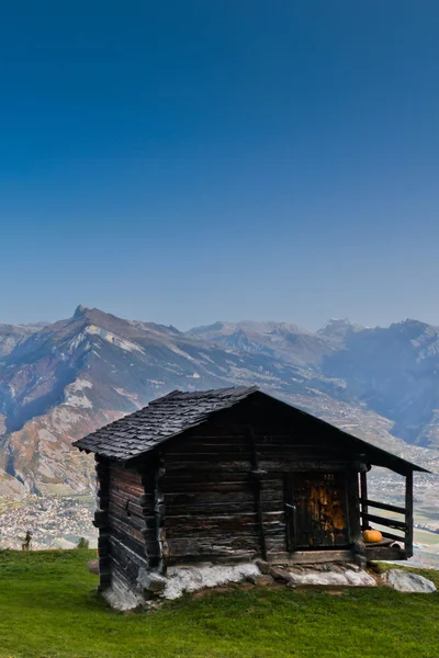 A hut at Swiss Alps — Stock Photo, Image