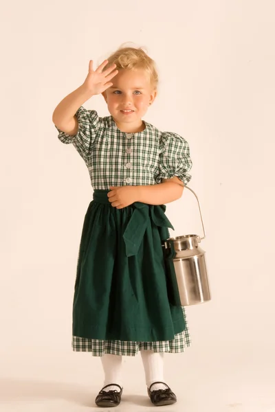 Bavaroise fille avec pot de lait — Photo