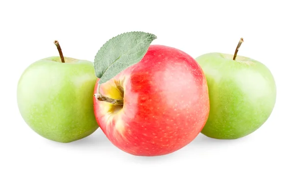 Rött äpple med löv och två gröna äpplen — Stockfoto