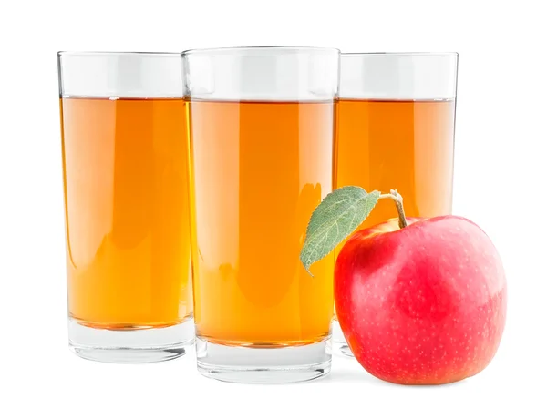 Trzy szklanki soku i czerwone jabłko z liści — Zdjęcie stockowe