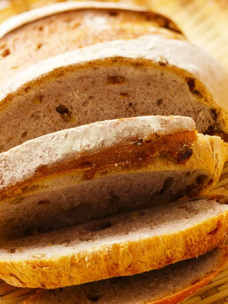 Кусочки свежего хлеба — стоковое фото