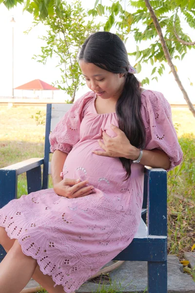 stock image Asian pregnant women take care of her pregnancy