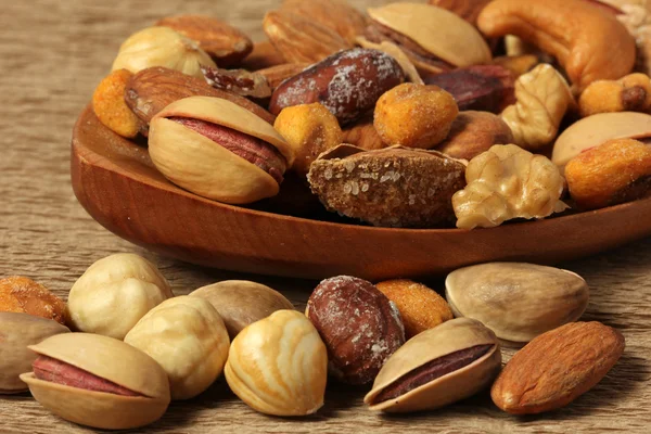 Mixed nuts — Stock Photo, Image