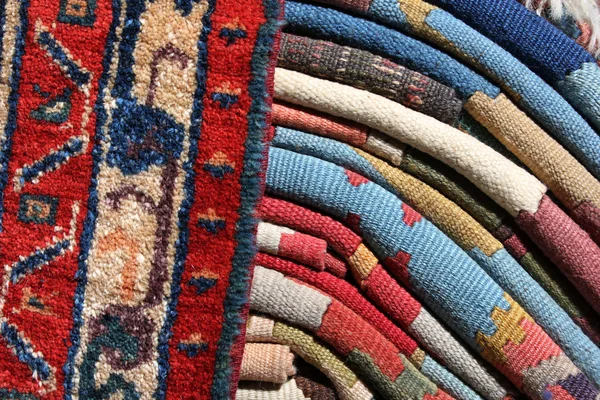 Antigua alfombra tradicional — Foto de Stock