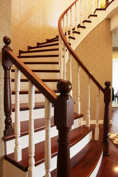 Escadas de madeira — Fotografia de Stock