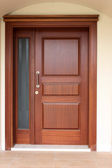 dřevěné dveře