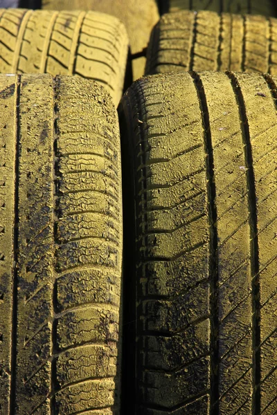 오래 된 타이어 — 스톡 사진