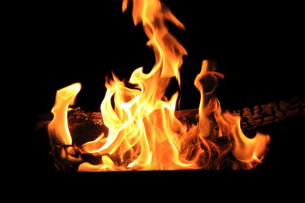Bild mit roter Flamme auf schwarzem Hintergrund — Stockfoto