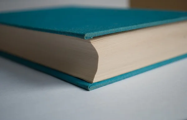 Mavi kitap — Stok fotoğraf