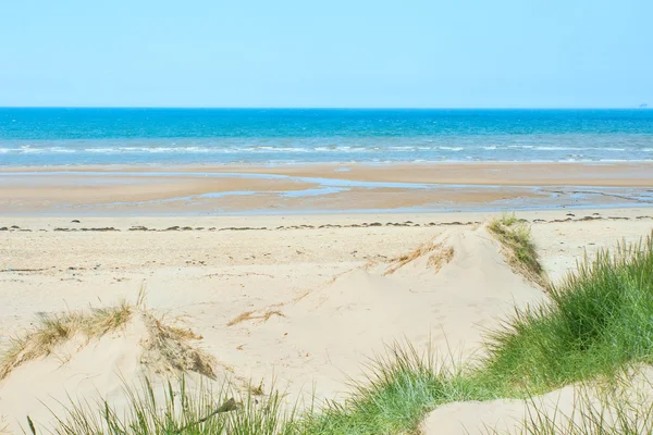 Песчаный пляж Формби рядом с Ливерпулем, северо-западное побережье Энга — стоковое фото