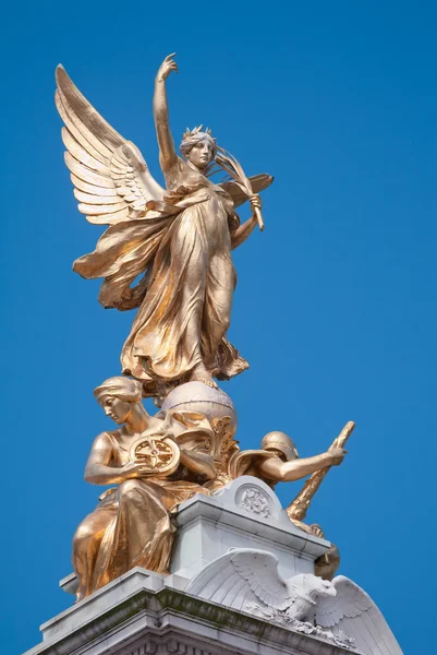 Spitze des Victoria-Denkmals in London — Stockfoto