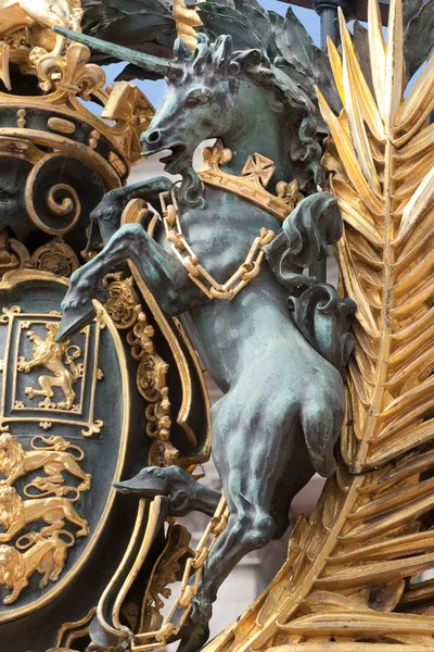 Escudos británicos detalle armas: unicornio —  Fotos de Stock