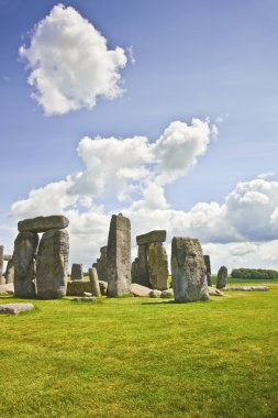 Stonehenge, İngiltere'de bir megalitik anıt 3000bc inşa.