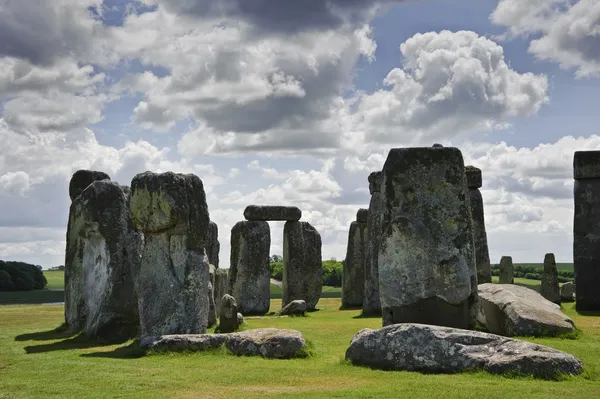 Stonehenge, un monumento megalítico en Inglaterra construido alrededor del 3000BC —  Fotos de Stock