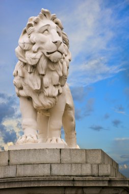 south bank aslan heykeli Londra'daki westminster Köprüsü'nde yakın çekim