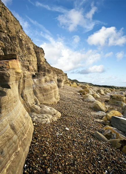 Beautiful coastal landscape looking along cliff face — Stock Photo, Image