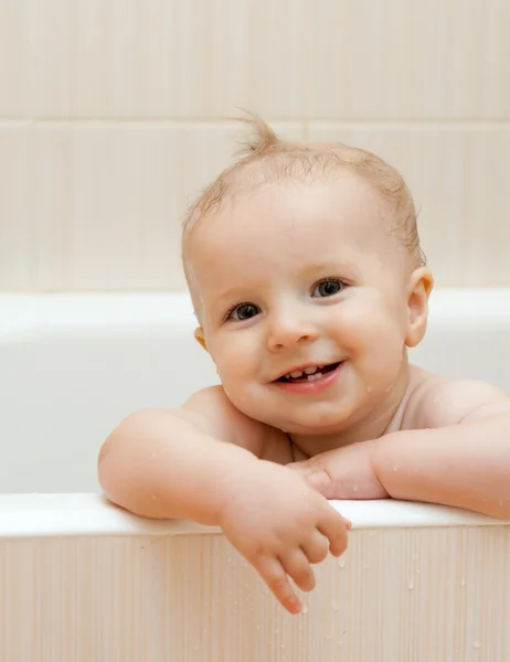 Baby in the bathroom — Stock Photo, Image