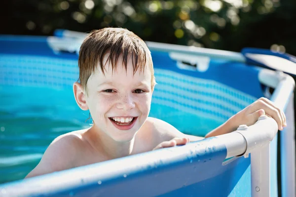 Summer pool. — Stock Photo, Image