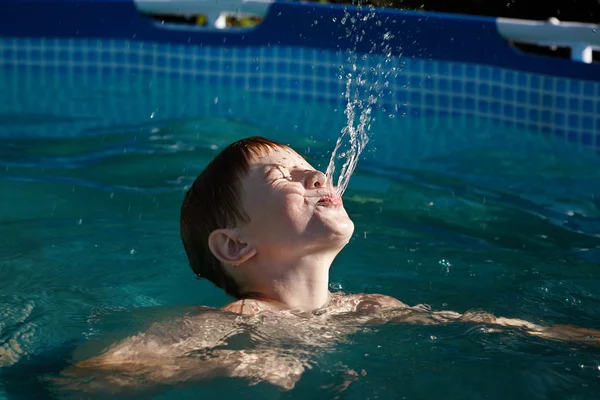 Summer pool — Stock Photo, Image