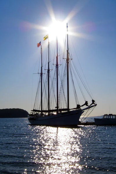 Barca a vela e sole — Foto Stock
