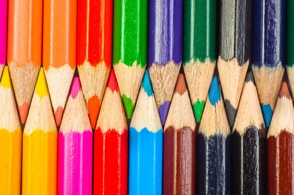 Crayons alignés en ligne macro shot — Photo