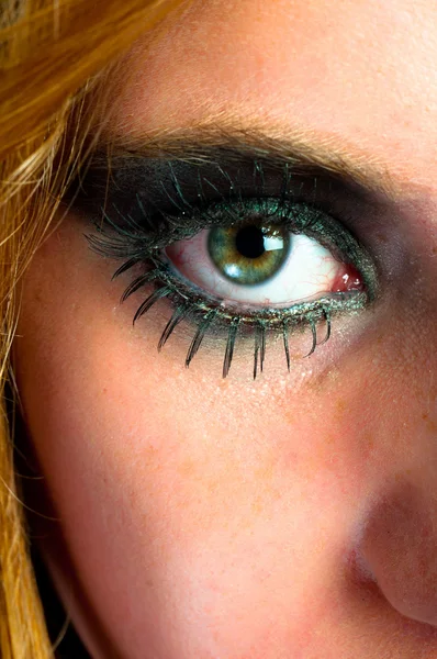 Vacker makeup på en flicka — Stockfoto