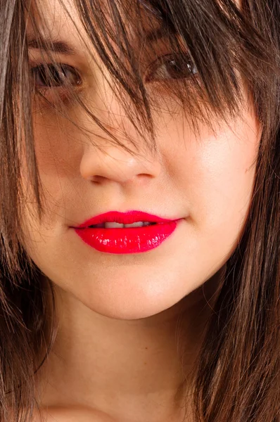 Ungt mode modell med ren makeup på hennes ansikte — Stockfoto
