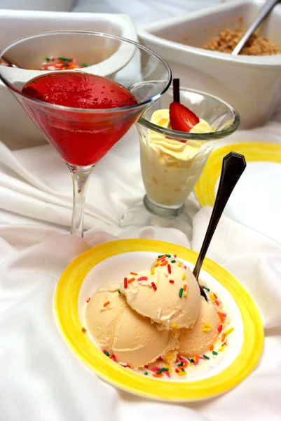 Dessert mit Eis — Stockfoto