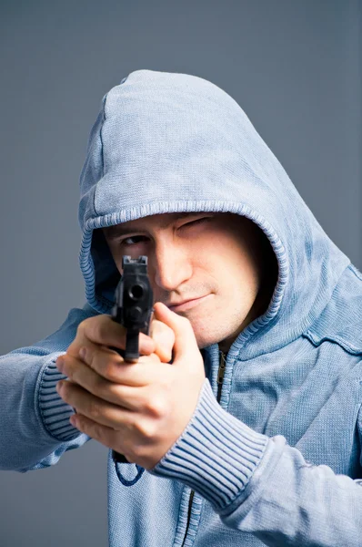 Porträtt av en aggressiv bandit — Stockfoto