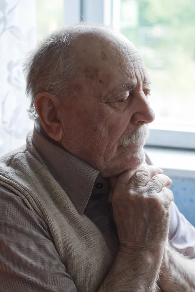 Porträtt av en gammal man — Stockfoto