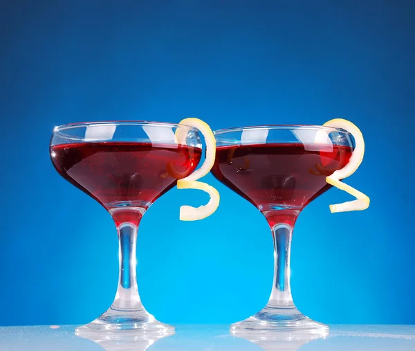 Foto van twee kosmopolitische cocktail — Stockfoto