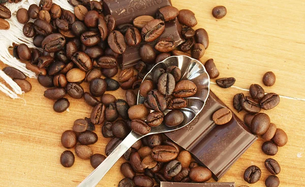 Фон з кавовими зернами — стокове фото