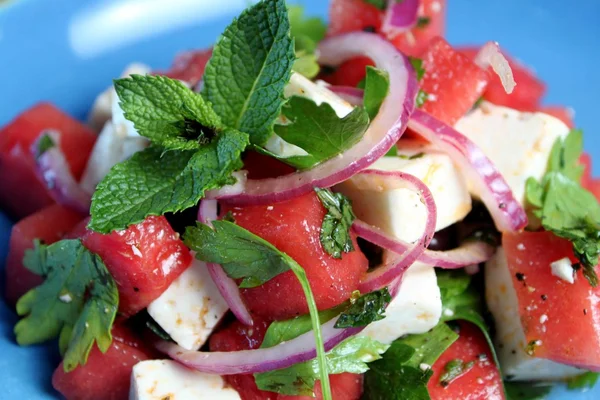 Здоровый сырный салат — стоковое фото