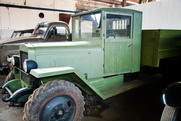 Green retro truck — Stock Photo, Image