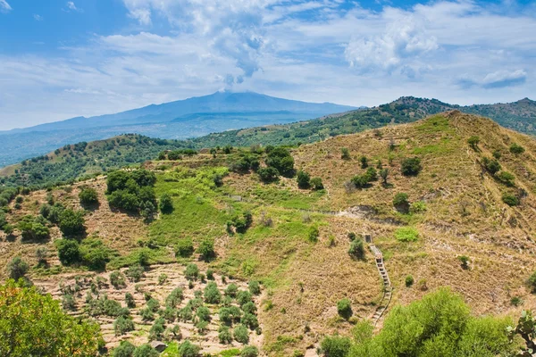 View on Etna in summer day — Stock Photo, Image