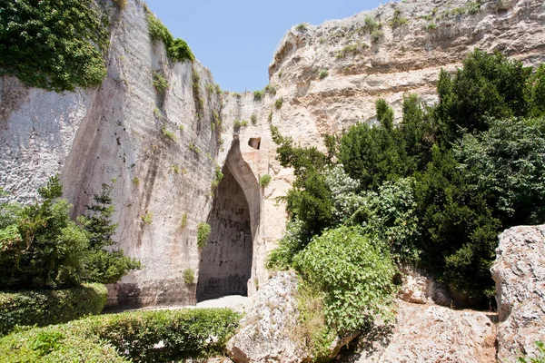 Orecchio delle Grotte di Dionigi a Siracusa, Italia — Foto Stock