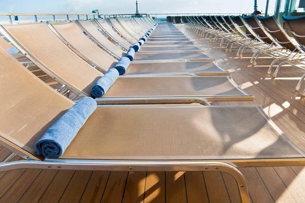 Buiten ontspanningsruimte op cruise liner — Stockfoto