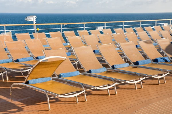 Outdoor relaxation area on cruise liner — Stock Photo, Image