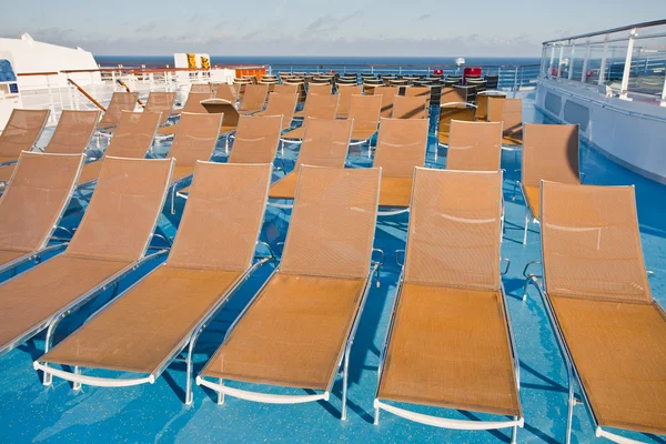 Venkovní relaxační prostor na výletní lodi — Stock fotografie