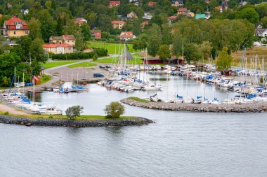 stockholm banliyösü küçük İsveçli köyde