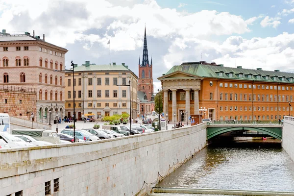 Kanał i most w Sztokholmie, Szwecja — Zdjęcie stockowe