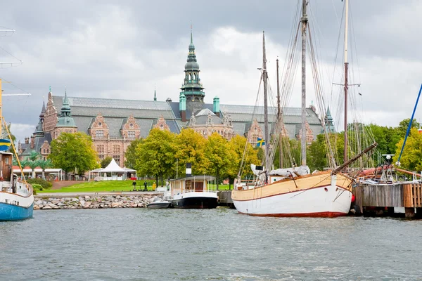 海の側から、ストックホルム北欧博物館に表示します。 — ストック写真