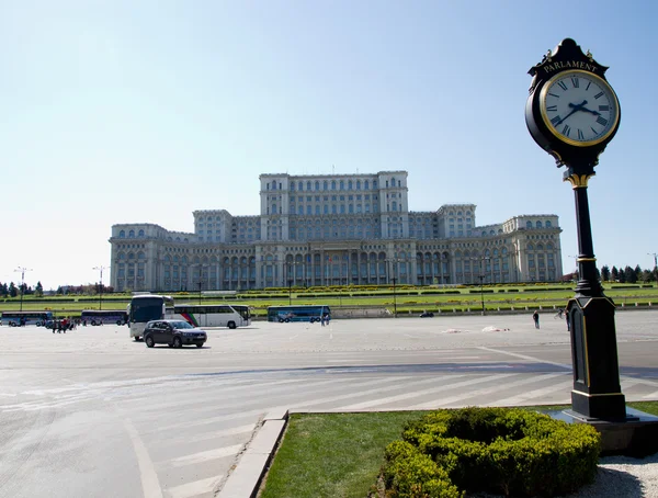 Bukarest - parlamentet plats — Stockfoto