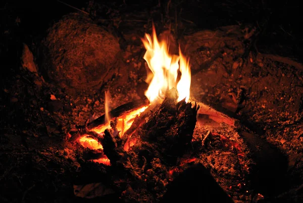Sıcak kamp ateşi — Stockfoto